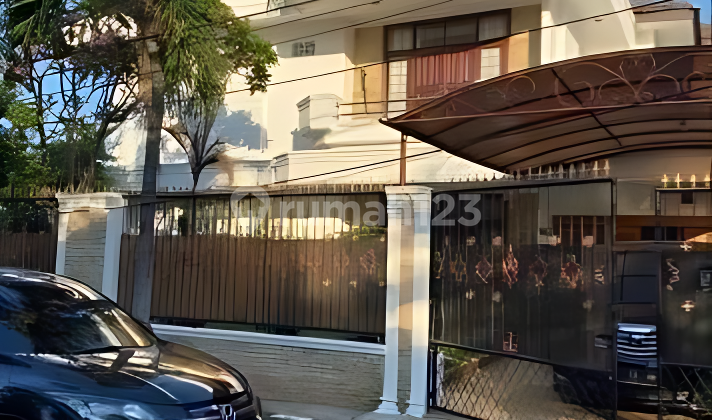 The Big House Modern 2 Lt Dalam Komplek Wijayakusuma Duren Sawit Jakarta Timur Full Furnish Strategis Bebas Banjir