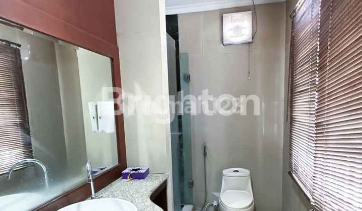 RUMAH KOST MEWAH DEKAT KAMPUS JALAN OTISTA KAMPUNG MELAYU JATINEGARA JAKARTA TIMUR STRATEGIS BEBAS BANJIR