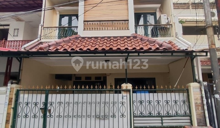 Rumah Cantik Modern Full Furnish Jalan Taman Nilam Jati Rawamangun Jakarta Timur Strategis Bebas Banjir