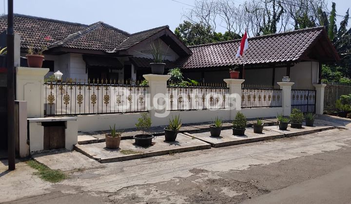 RUMAH ELEGAN KOMPLEK PERUMAHAN JAKAPERMAI JAKASAMPURNA BEKASI BARAT STRATEGIS INDAH DAN ASRI