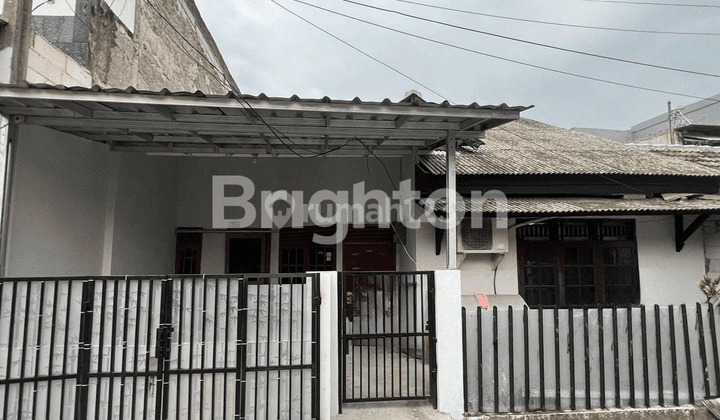 RUMAH LEBAR MUKA 14 METER DALAM KOMPLEK PONDOK UNGU BEKASI FURNISHED MURAH 1