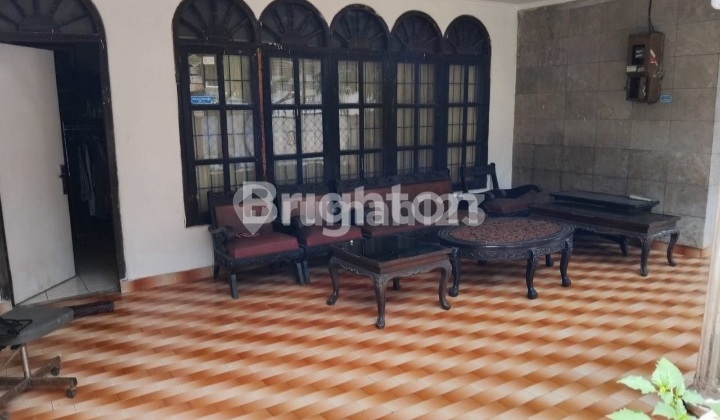 Rumah Konvensional Tebet Timur Jakarta Selatan Strategis 2