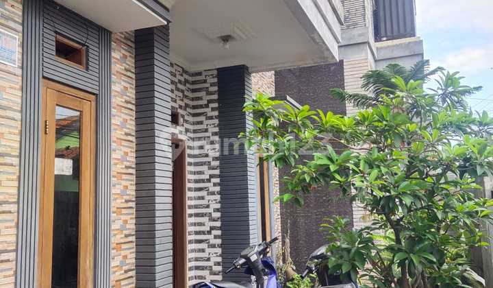 Rumah Mewah Modern 2 Lt Kalisari Pasar Rebo Jakarta Timur Murah Strategis Bebas Banjir 2