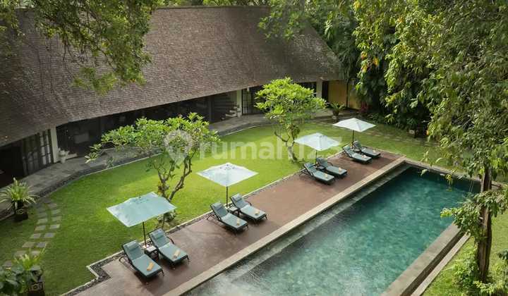 For Sale Tropical Lush Garden Luxury Villa In Kerobokan Bali