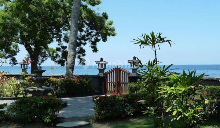 Ocean Beachfront Villa, Seririt Buleleng Bali  1