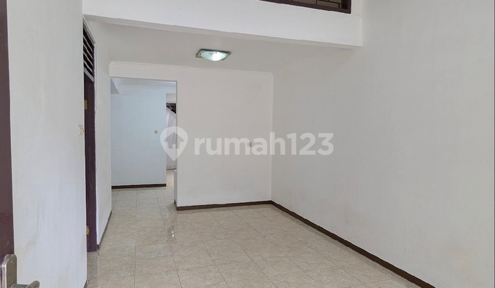 Affordable Rent Tidy Move-in Ready House in Kelapa Gading Near Kelapa Gading Mall Mkg