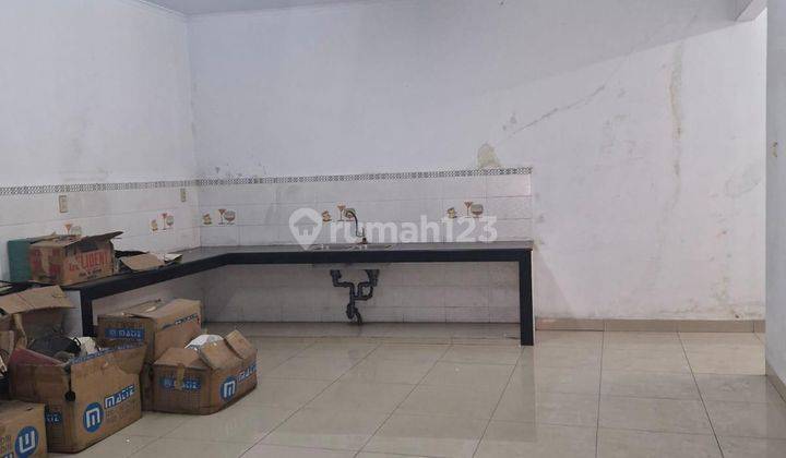 Dijual Murah Rumah 3 Lantai di Vikamas Unfurnished 2