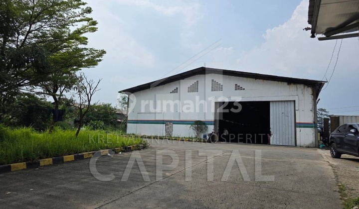 Spacious Warehouse in Leuwigajah with Strategic Location Near Baros Toll Road