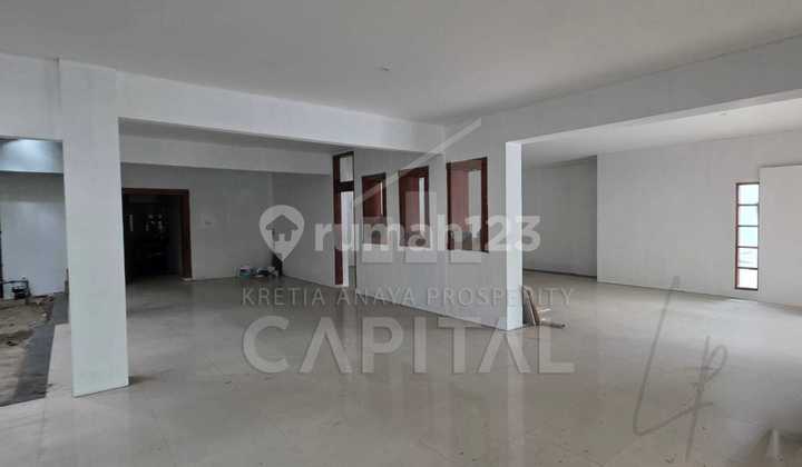 Ruang Usaha Baru Renovasi Bersih dan Siap Pakai di Sayap Riau