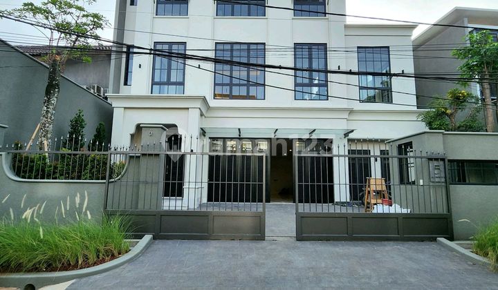 New House in Kebayoran Baru, South Jakarta