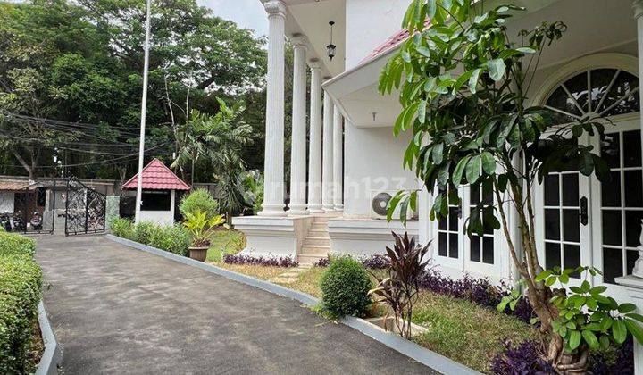 Rumah Mewah Classic 2 Lantai Dekat Senayan City 2