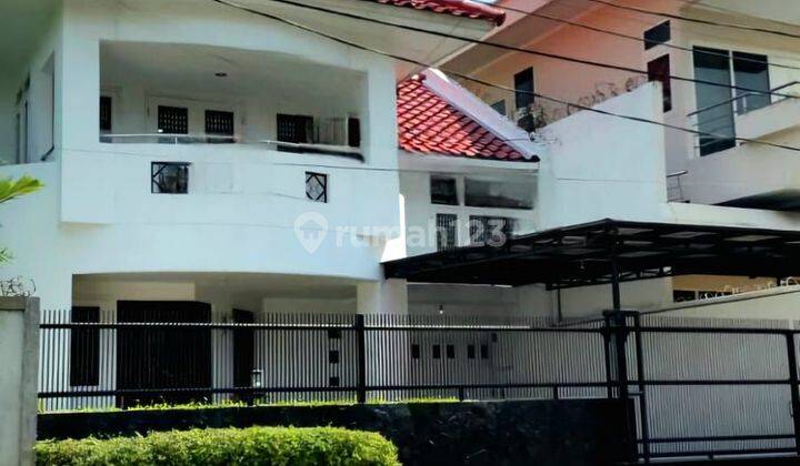 Rumah 2½ Lantai Siap Huni Bagus 1