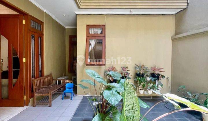 Rumah Mewah Lokasi Premium Bangunan Terawat Dan Siap Huni Jalan Lebar At Kartika Utama 2