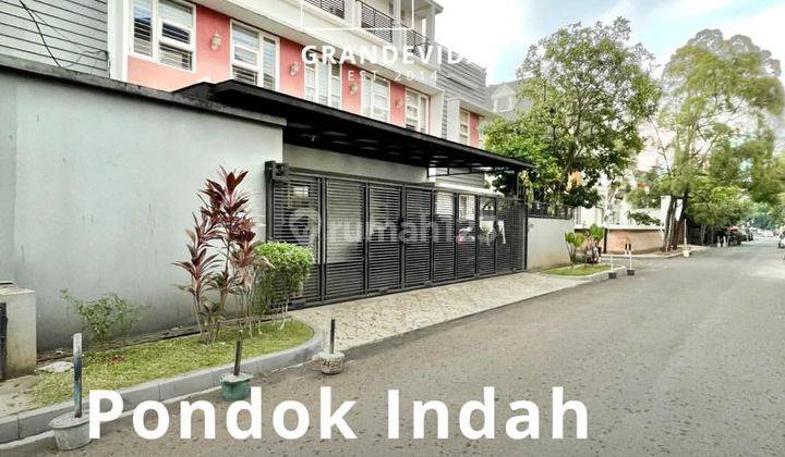 Bangunan Sangat Terawat Jalan Depan Lebar Siap Huni Dijual Dengan Furnish At Alam Segar 1