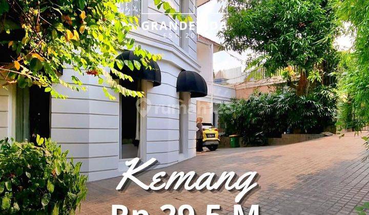 Luxurious Classic House Terawat Dan Siap Huni Bangunan 2 Lantai At Kemang Jeruk Purut  1