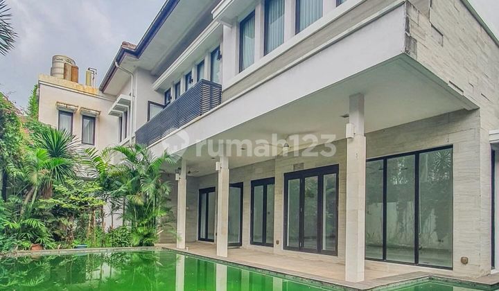 2-Storey Building with Swimming Pool, Ideal for Residence in Prime Location at Kemang Dalam