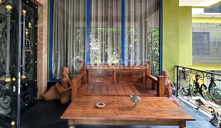 Large Land and Big Building in Elite Townhouse At Taman Kemang Jaya Bangka 2