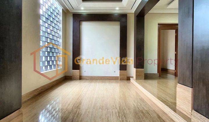 Rumah Mewah Dan Baru 3 Lantai Full Marble Ada Private Lift Material Mewah 2