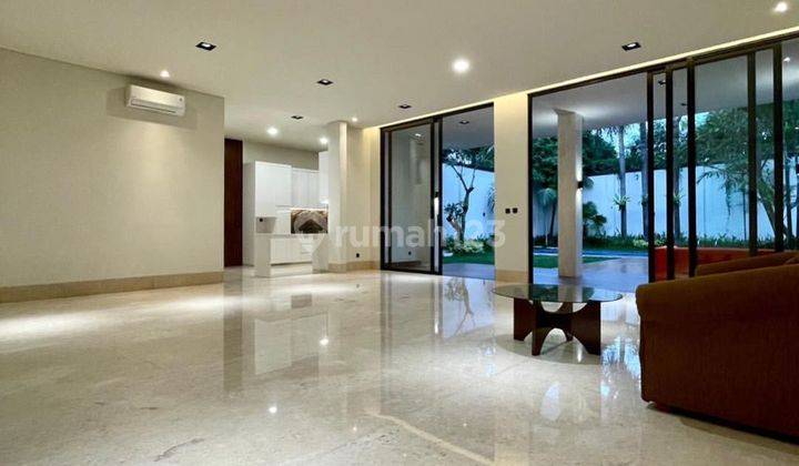 Rumah Baru Design Colonial Classic Best Material Ada Private Pool At Kemang Selatan 2