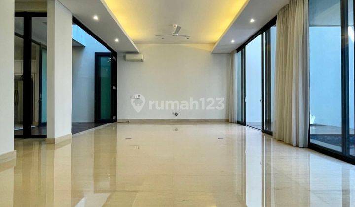 Rumah Tropical Modern Dalam Townhouse Dekat Ke Citos Di Jl Kenanga Terusan  2