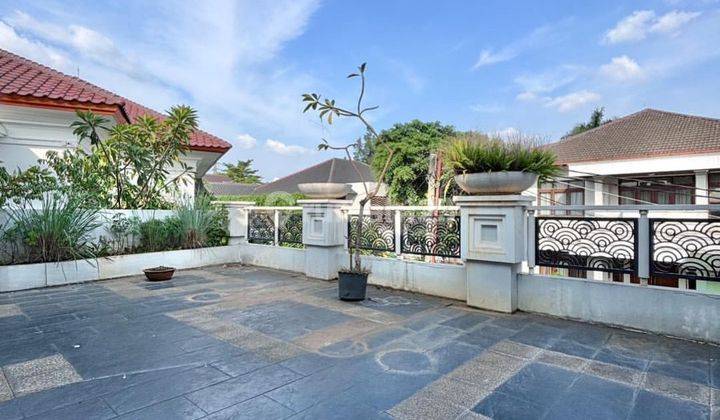 Luxury Modern Classic House Very Private Cluster At Kemang Utara Jakarta Selatan 2