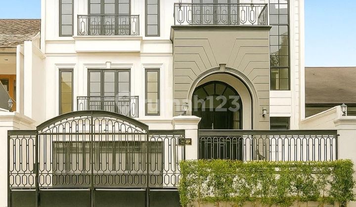 NEW AMERICAN CLASSIC DESIGN HOUSE RARELY FOUND IN THE ELITE COMPOUND KEB BARU