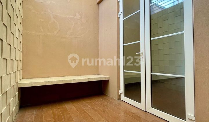 Nice House in Front of Park Strategic Location Wide Road at Pinang Building 2