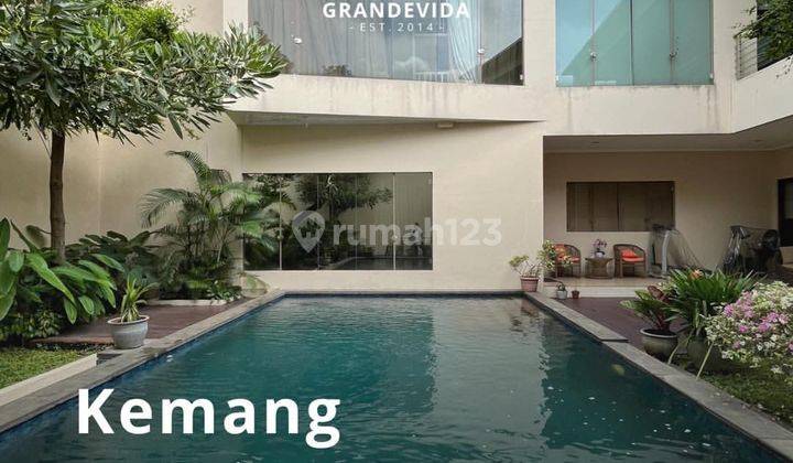 Terawat Dan Saip Huni Rumah Mewah 2 Lantai Semi Furnish At Kemang Utara 1