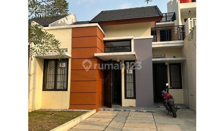 Rumah 2 Lantai Sudah Renovasi SHM Bernuansa Bali 1