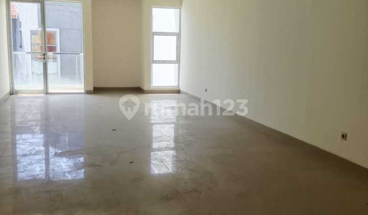 For Rent: Nice Shop House in Setrasari, North Bandung