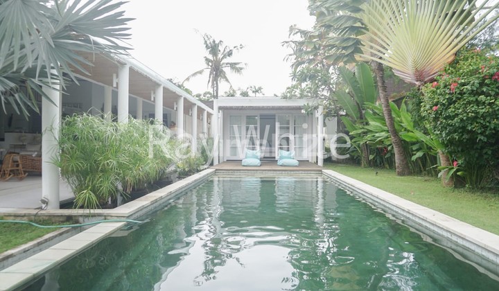 Leasehold - Tranquil 3-Bedroom Villa with Expansive Garden in Prime Sanur Bali - Walk to the Beach!