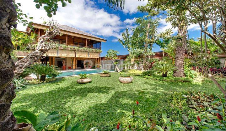 Freehold Sprawling Luxury Estate With Tropical Gardens And Prime Seminyak Location 2