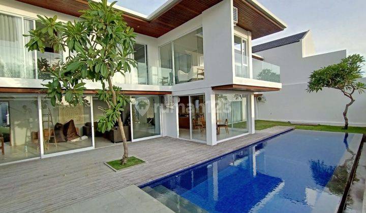 Villa Freehold 6 Bedrooms Ocean View In Ungasan 1