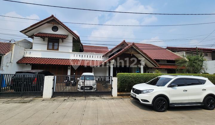 DIJUAL RUMAH LUAS DAN LEBAR DI AREA PETUKANGAN UTARA BISA 6 MOBIL MASUK RUMAH 2