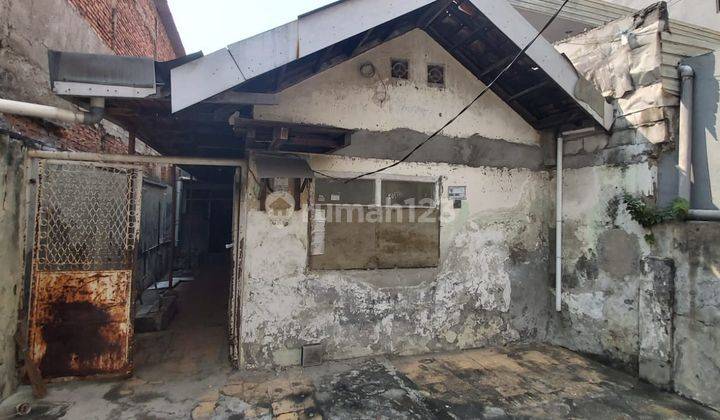 Rumah Tua Dijual Di Hayam Wuruk Hitung Tanah Saja! 1