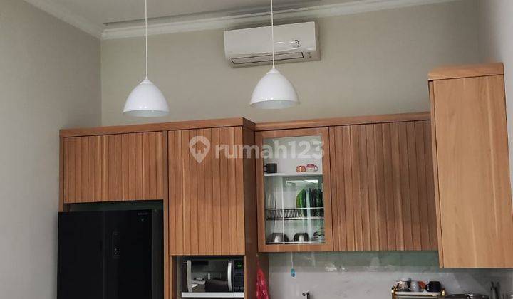 DIJUAL RUMAH MEWAH DENGAN INTERIOR FASILITAS BINTANG LIMA DI GREEN GARDEN 2