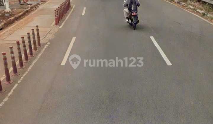 Land for Rent 300 M2 in Kebayoran Lama Facing Main Road