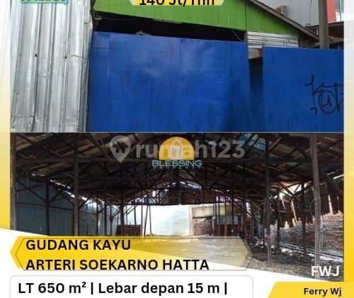 Gudang Kayu Arteri Soekarno Hatta Semarang Butuh Renovasi 1