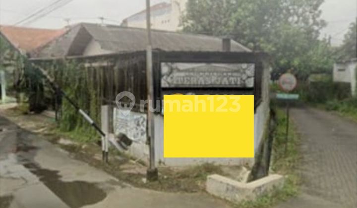 Ruang-Usaha Kafe di Ganesha 1