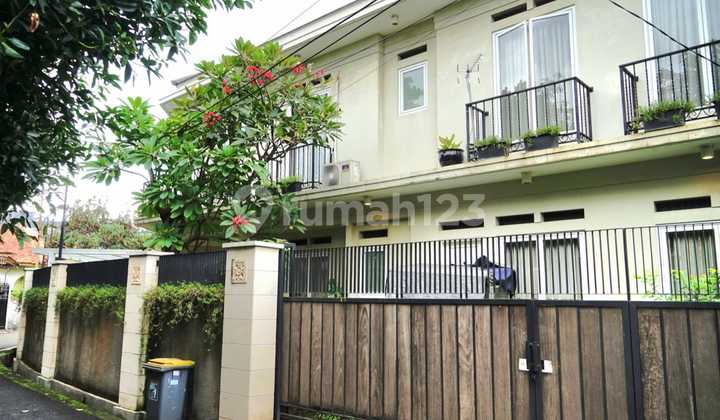 Rumah di Delman, Kebayoran Baru