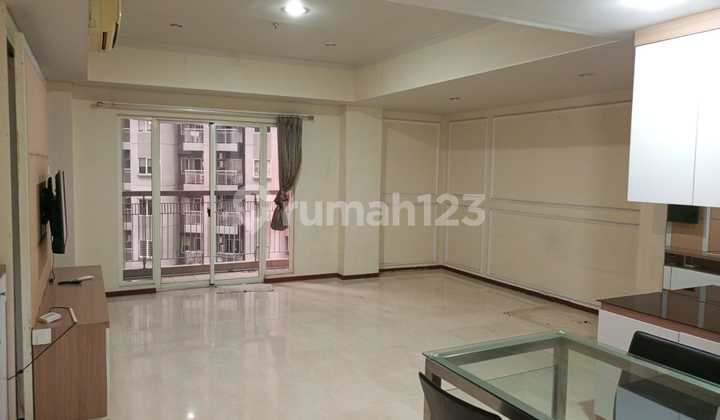 Ready to Occupy Royal Mediterania Garden Apartment 3+1 BR, Strategic Location in West Jakarta Podomoro City, Close to Central Park Mall Shopping Center, Toll Road Access, Busway, Prestigious Universities (Podomoro, Tarumanegara, Trisakti, etc.)