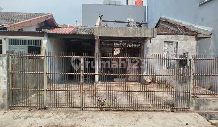 Rumah tua hitung tanah diperumahan Bojong Indah, Jakarta Barat 2