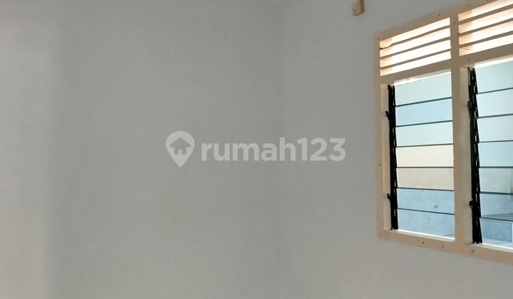 Rumah baru selesai di renov, siap huni di perumahan Bojong Indah, Jakarta Barat. 2