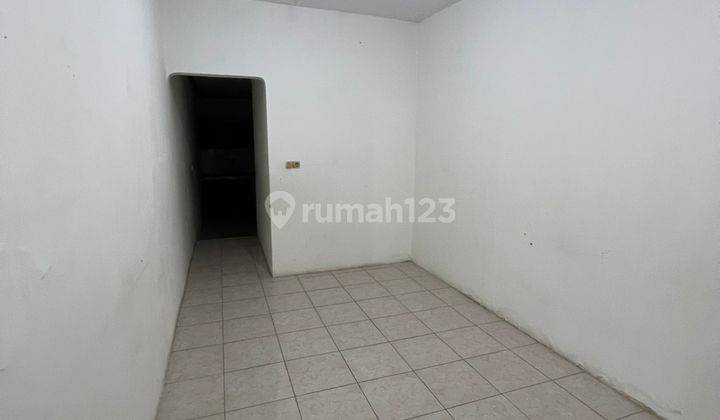 Rumah Kontrakan Siap Huni Bagus Unfurnished SHM di Bojong Indah, Jakarta Barat 2