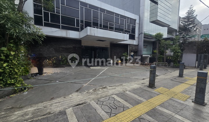Area Komersil Pinggir Jalan Kantor Resto Gym Clinik