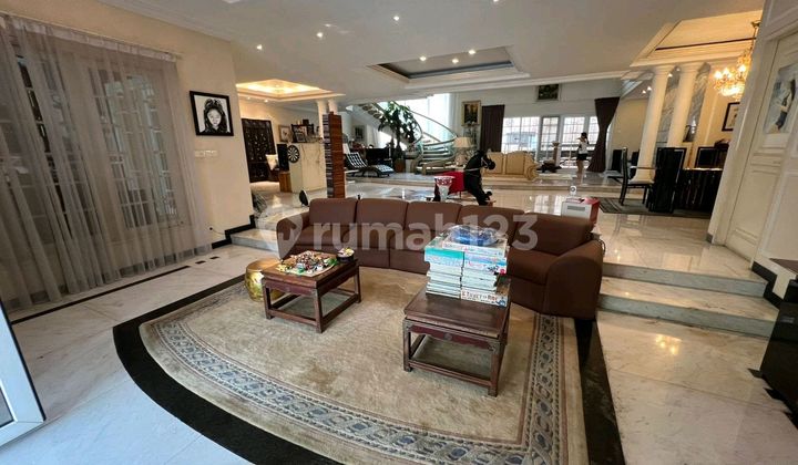 Dijual Rumah Mewah Tenang Di Kuningan.  2