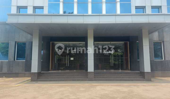 Gedung Area Strategis, Parkir Luas Gedung Area Strategis, Parkir Luas