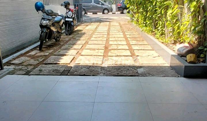 Disewakan Rumah Minimalis 2 Lantai Cocok Untuk Kantor Di Menteng.  2
