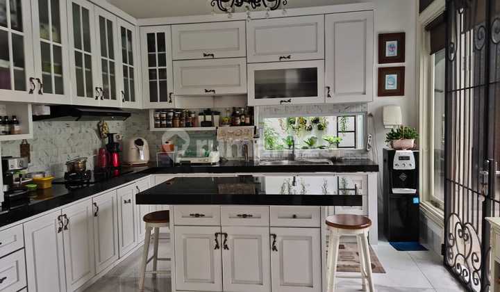 For Rent Luxury House Menteng, Residential or Office 2