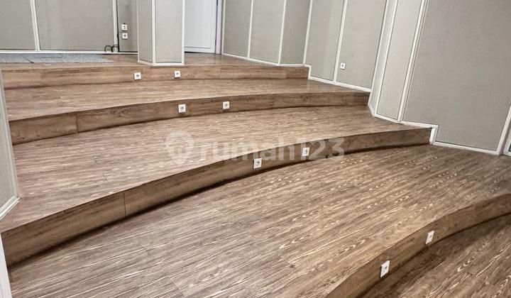 Dijual Murah Ruang Usaha Area Prime Senopati.